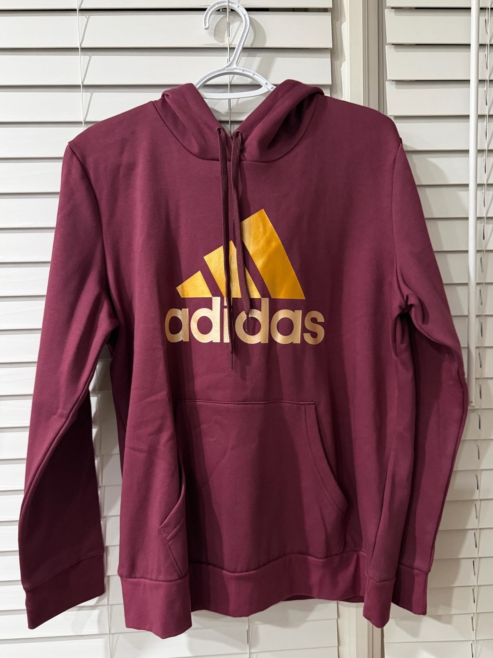Adidas Maroon Hoodie with Gold Logo 🥳 Size XL